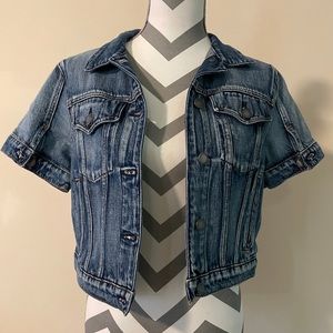 Short sleeve denim jacket
